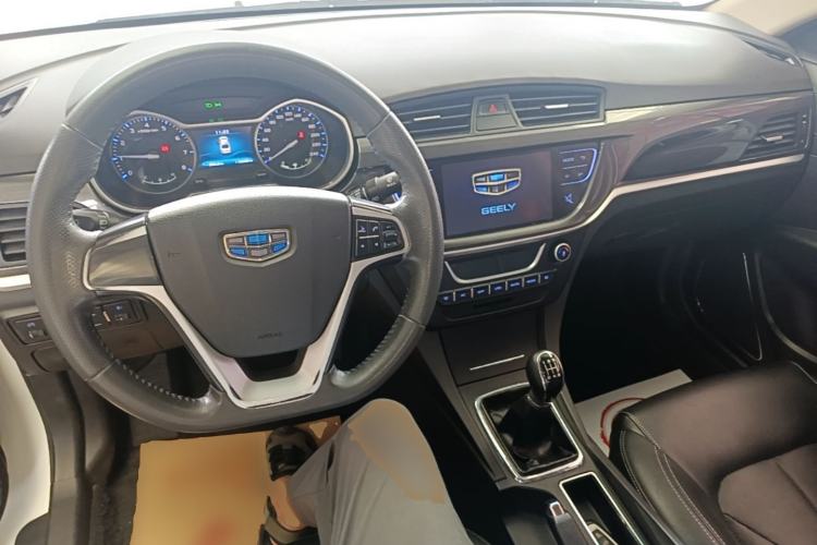 Used Geely Auto Emgrand 2017 Sedan Million Edition 1.5L Manual - Upward Version Center Console