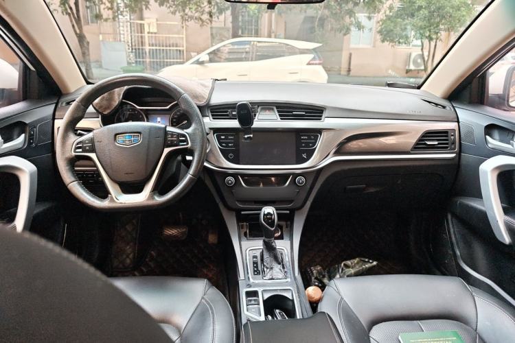 Used Geely Auto Emgrand 2017 Sedan Million Edition 1.5L CVT Luxury Model Center Console