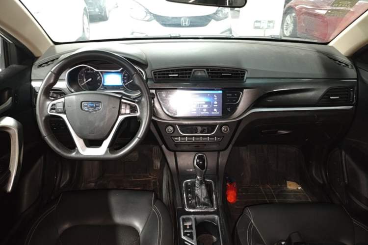 Used Geely Auto Emgrand 2017 Sedan Million Edition 1.5L CVT Upward Version Center Console