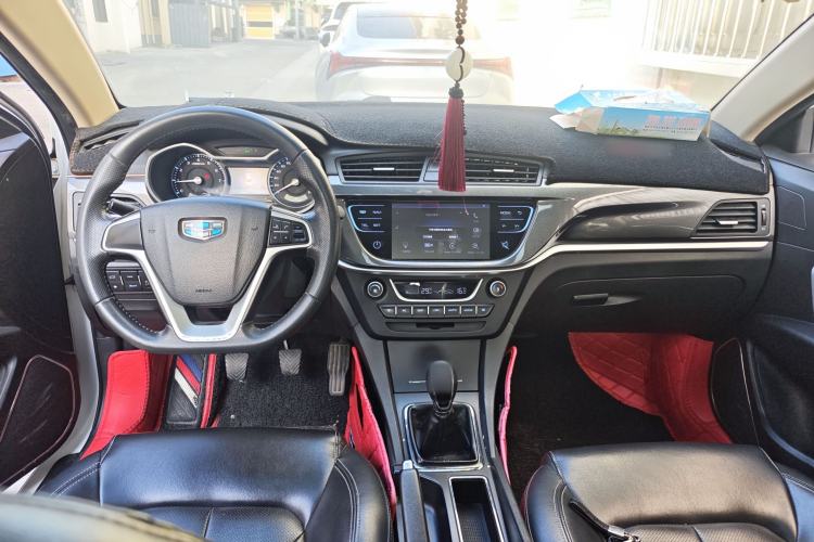 Used Geely Auto Emgrand 2017 Sedan Million Edition 1.3T Manual Top-Grade Version Center Console