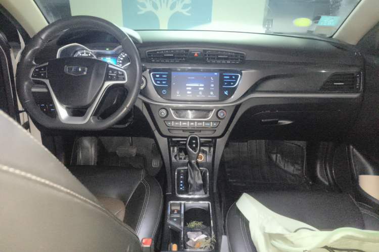 Used Geely Auto Emgrand 2017 Hatchback RS Million Edition 1.5L CVT Upward Version Center Console