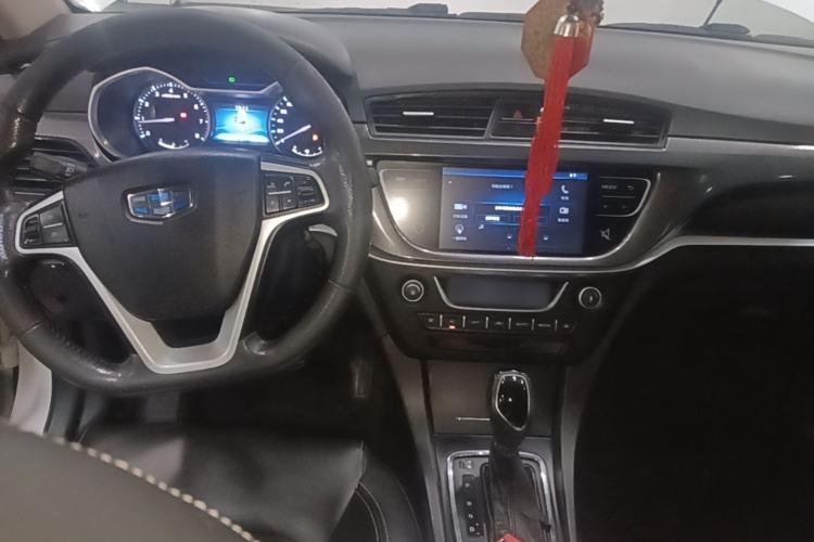 Used Geely Auto Emgrand 2017 Sedan Million Edition 1.5L CVT Upward Version Center Console