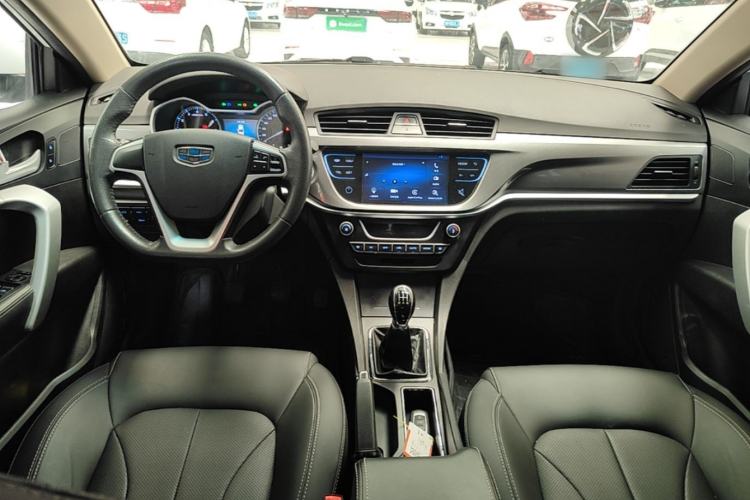 Used Geely Auto Emgrand 2017 Sedan Million Edition 1.5L Manual Upward Connect Version Center Console