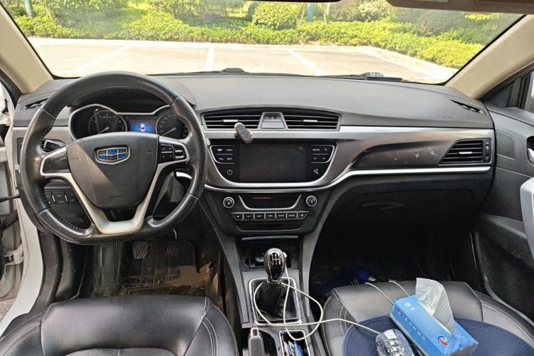 Used Geely Auto Emgrand 2017 Sedan Million Edition 1.5L Manual - Upward Version Center Console
