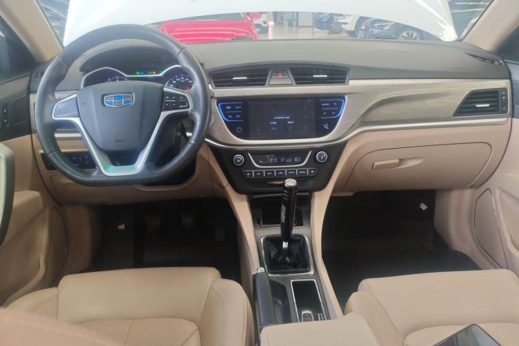 Used Geely Auto Emgrand 2017 Sedan Million Edition 1.5L Manual Luxury Model Center Console