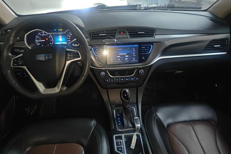 Used Geely Auto Emgrand 2017 Hatchback RS Million Edition 1.5L CVT Upward Version Center Console
