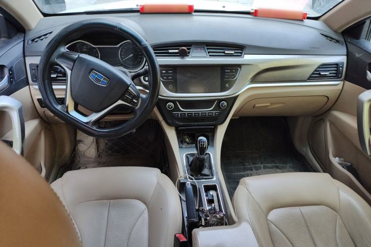 Used Geely Auto Emgrand 2017 Sedan Million Edition 1.5L Manual Luxury Model Center Console