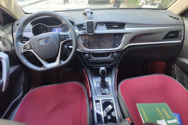 Used Geely Auto Emgrand 2017 Sedan Million Edition 1.5L CVT Upward Version Center Console