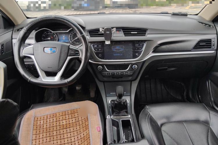 Used Geely Auto Emgrand 2017 Sedan Million Edition 1.5L Manual - Upward Version Center Console