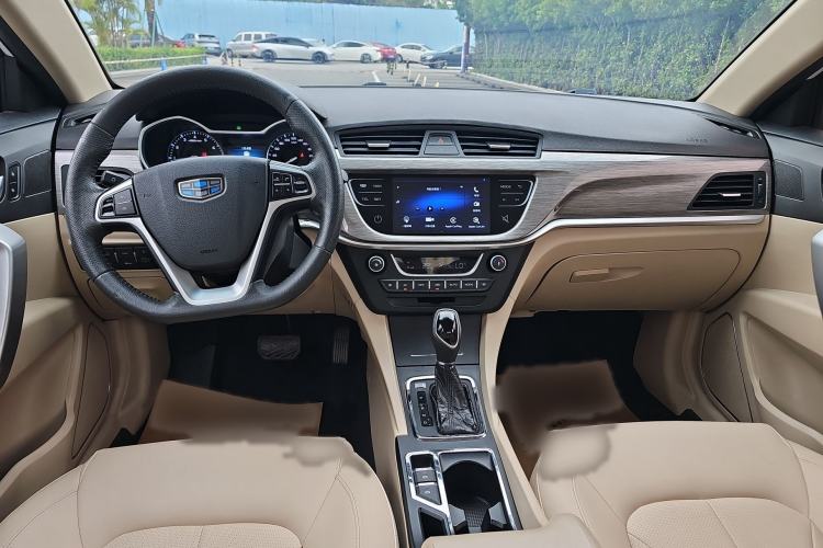 Used Geely Auto Emgrand 2017 Sedan Million Edition 1.5L CVT Luxury Model Center Console