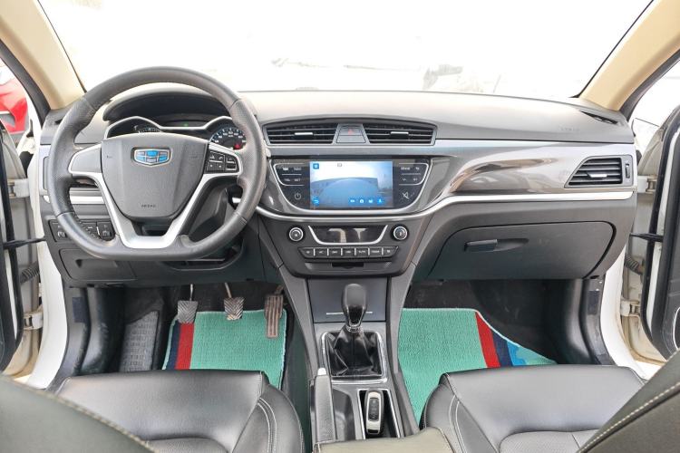 Used Geely Auto Emgrand 2017 Sedan Million Edition 1.5L Manual - Upward Version Center Console