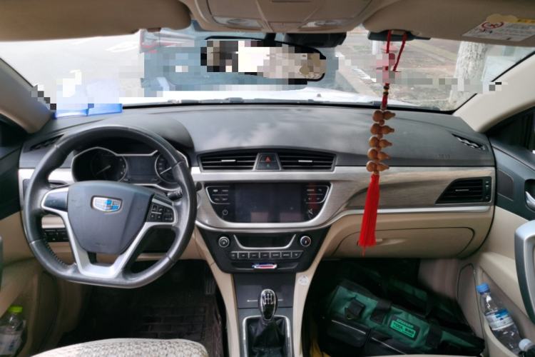 Used Geely Auto Emgrand 2017 Sedan Million Edition 1.5L Manual Luxury Model Center Console