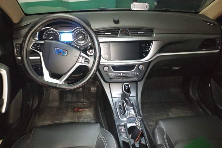 Used Geely Auto Emgrand 2017 Sedan Million Edition 1.5L CVT Upward Connectivity Version Center Console