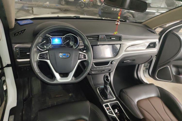 Used Geely Auto Emgrand 2017 Hatchback RS Million Edition 1.5L CVT Upward Version Center Console