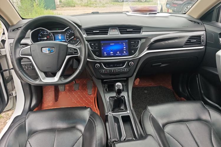 Used Geely Auto Emgrand 2017 Sedan Million Edition 1.5L Manual - Upward Version Center Console