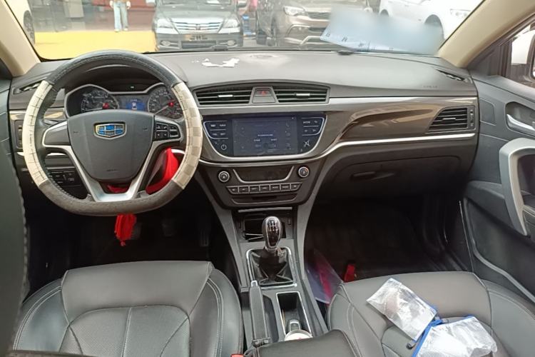 Used Geely Auto Emgrand 2017 Sedan Million Edition 1.5L Manual - Upward Version Center Console