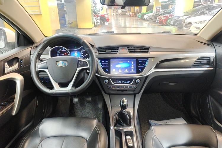 Used Geely Auto Emgrand 2017 Sedan Million Edition 1.5L Manual Upward Connect Version Center Console