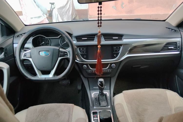 Used Geely Auto Emgrand 2017 Sedan Million Edition 1.5L CVT Upward Version Center Console