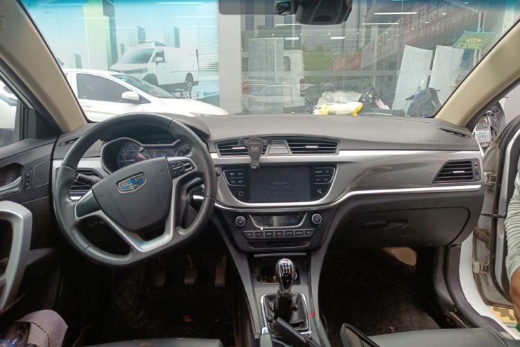 Used Geely Auto Emgrand 2017 Sedan Million Edition 1.5L Manual - Upward Version Center Console