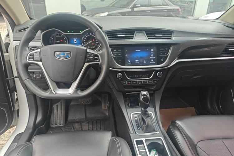 Used Geely Auto Emgrand 2017 Sedan Million Edition 1.3T CVT Prestige Model Center Console