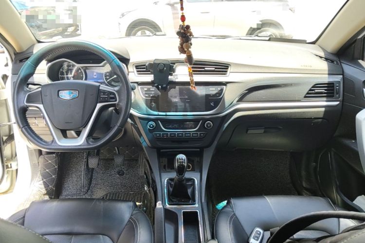 Used Geely Auto Emgrand 2017 Sedan Million Edition 1.5L Manual - Upward Version Center Console