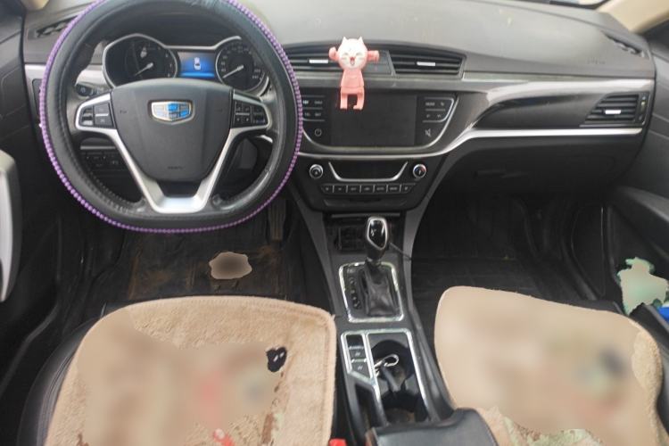 Used Geely Auto Emgrand 2017 Sedan Million Edition 1.5L CVT Upward Version Center Console