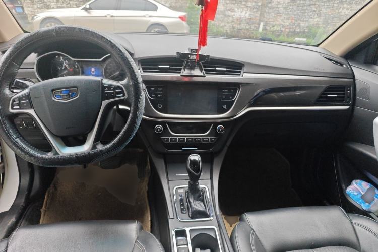 Used Geely Auto Emgrand 2017 Sedan Million Edition 1.5L CVT Upward Version Center Console