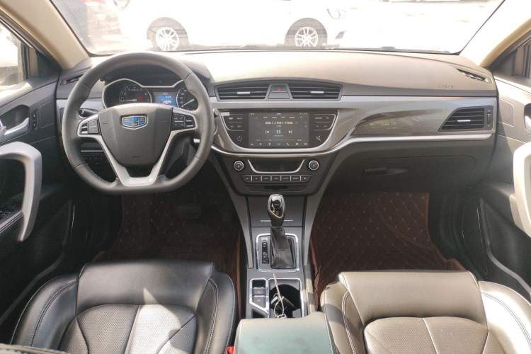 Used Geely Auto Emgrand 2017 Sedan Million Edition 1.5L CVT Upward Connectivity Version Center Console