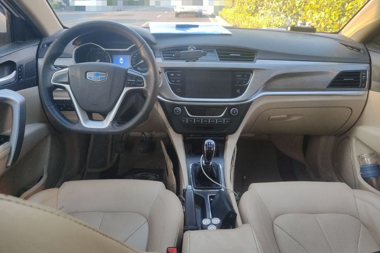 Used Geely Auto Emgrand 2017 Sedan Million Edition 1.5L Manual Luxury Model Center Console