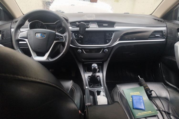 Used Geely Auto Emgrand 2017 Sedan Million Edition 1.5L Manual - Upward Version Center Console