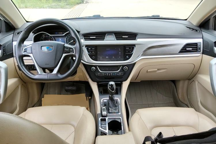 Used Geely Auto Emgrand 2017 Sedan Million Edition 1.5L CVT Luxury Model Center Console