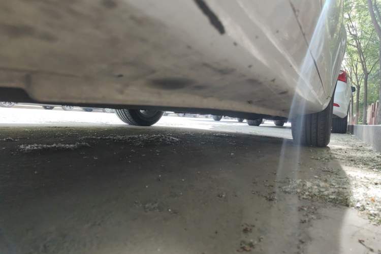 Used Geely Auto Emgrand 2017 Sedan Million Edition 1.5L Manual Upward Connect Version Chassis Rear Right