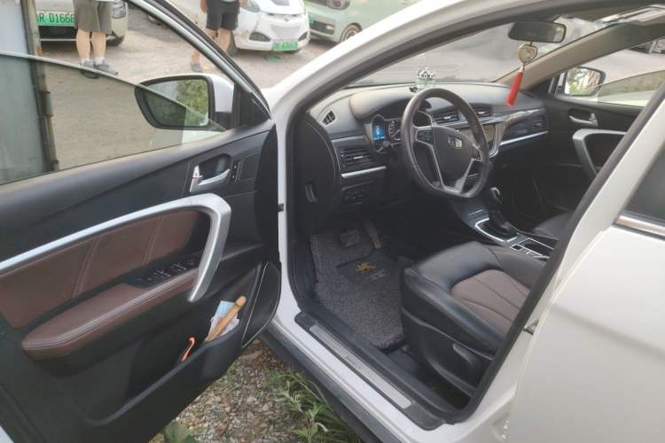 Used Geely Auto Emgrand 2017 Hatchback RS Million Edition 1.5L CVT Upward Version Driver Seat