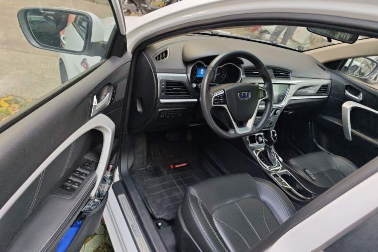 Used Geely Auto Emgrand 2017 Sedan Million Edition 1.5L CVT Upward Version Driver Seat