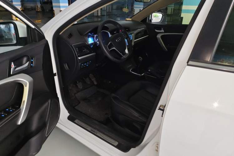 Used Geely Auto Emgrand 2017 Sedan Million Edition 1.5L Manual - Upward Version Driver Seat