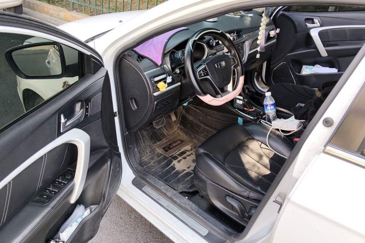 Used Geely Auto Emgrand 2017 Sedan Million Edition 1.5L CVT Upward Connectivity Version Driver Seat