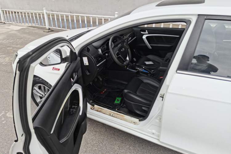 Used Geely Auto Emgrand 2017 Sedan Million Edition 1.5L Manual - Upward Version Driver Seat