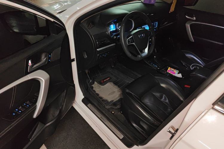 Used Geely Auto Emgrand 2017 Sedan Million Edition 1.5L CVT Upward Version Driver Seat