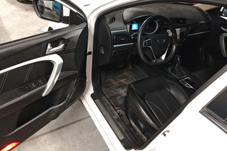 Used Geely Auto Emgrand 2017 Sedan Million Edition 1.5L CVT Upward Version Driver Seat