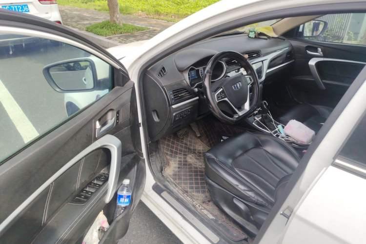 Used Geely Auto Emgrand 2017 Sedan Million Edition 1.5L CVT Upward Version Driver Seat