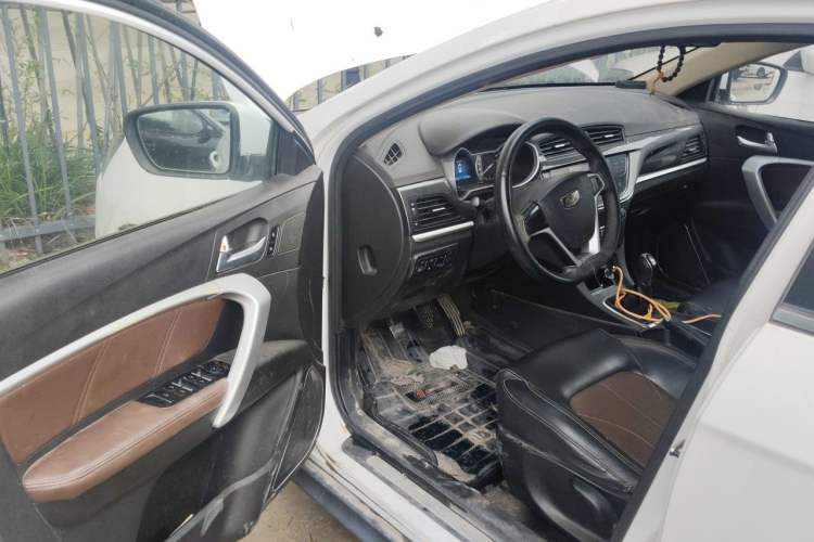 Used Geely Auto Emgrand 2017 Hatchback RS Million Edition 1.5L Manual Upward Version Driver Seat