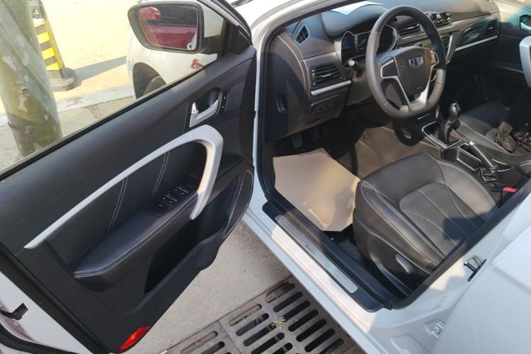 Used Geely Auto Emgrand 2017 Sedan Million Edition 1.5L Manual - Upward Version Driver Seat