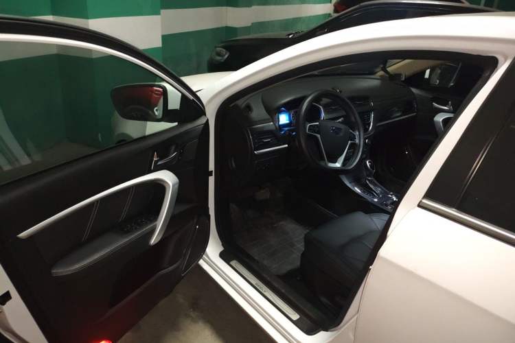 Used Geely Auto Emgrand 2017 Sedan Million Edition 1.5L CVT Upward Connectivity Version Driver Seat