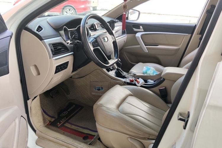 Used Geely Auto Emgrand 2017 Sedan Million Edition 1.5L CVT Luxury Model Driver Seat