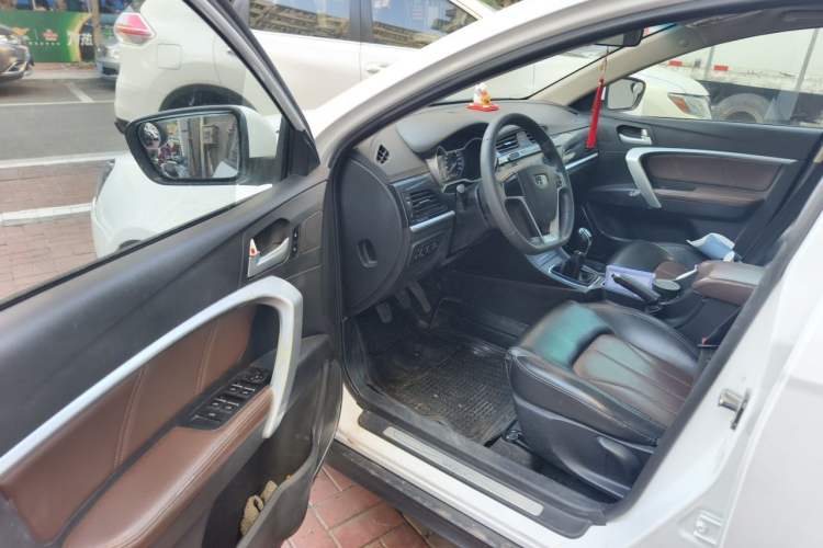 Used Geely Auto Emgrand 2017 Hatchback RS Million Edition 1.5L Manual Upward Version Driver Seat