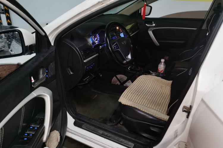 Used Geely Auto Emgrand 2017 Sedan Million Edition 1.5L CVT Upward Connectivity Version Driver Seat