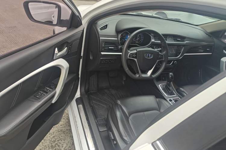 Used Geely Auto Emgrand 2017 Sedan Million Edition 1.3T CVT Prestige Model Driver Seat