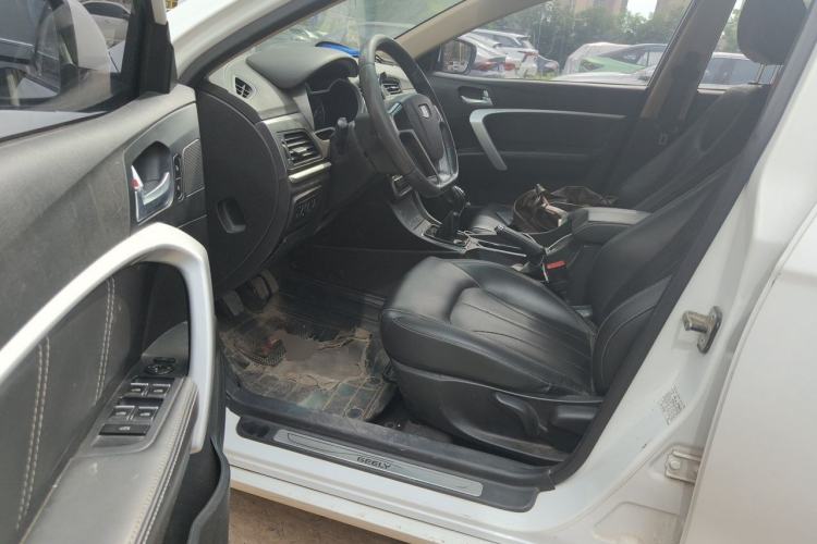 Used Geely Auto Emgrand 2017 Sedan Million Edition 1.5L Manual Upward Connect Version Driver Seat