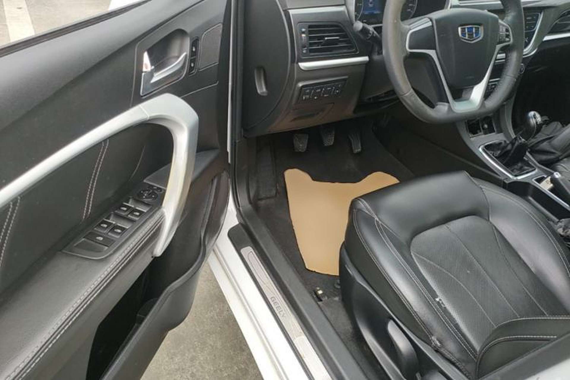 Used Geely Auto Emgrand 2017 Sedan Million Edition 1.5L Manual - Upward Version Driver Seat