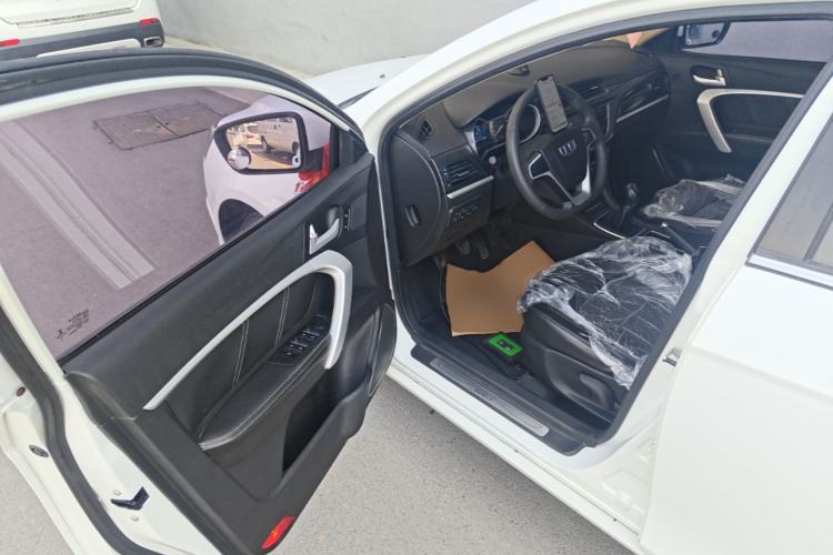 Used Geely Auto Emgrand 2017 Sedan Million Edition 1.5L Manual - Upward Version Driver Seat